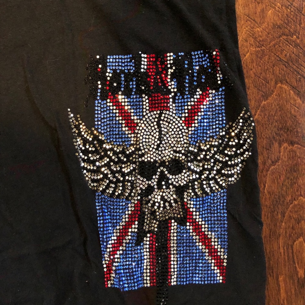 T-Shirt - Picture 2 of 3